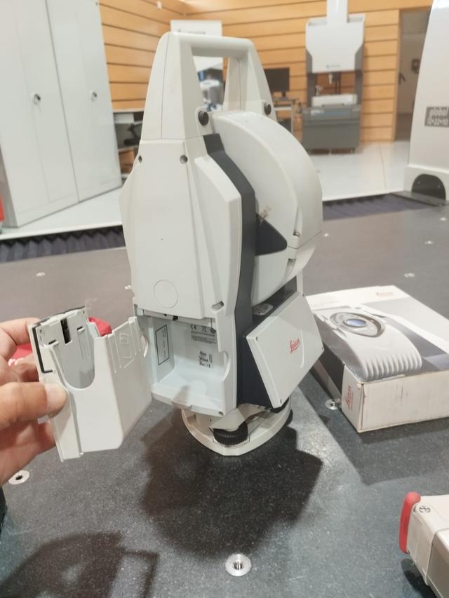 Leica Absolute Tracker AT401